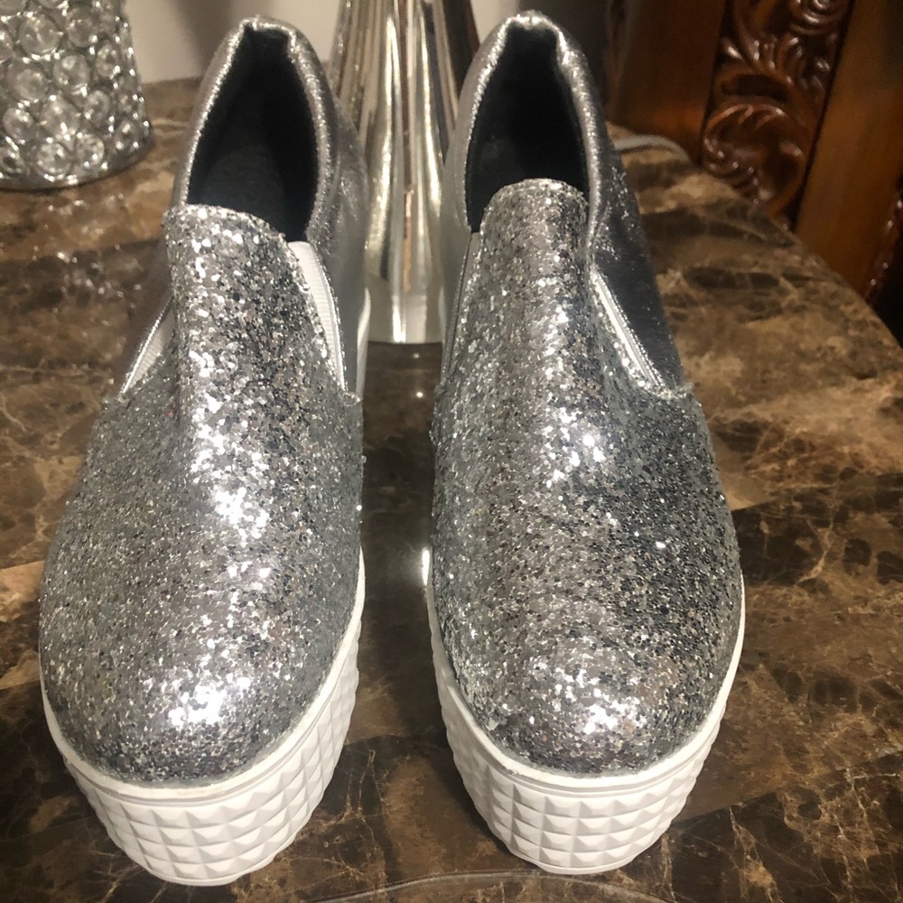 Shoes 37